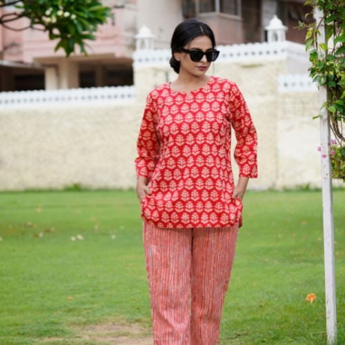 Parijaths Floral Pyjama Set